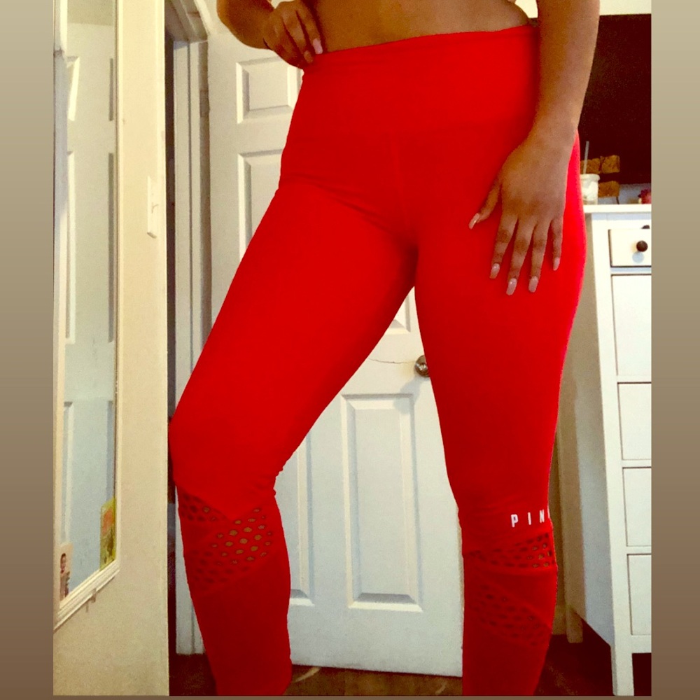 PINK Ultimate Red Leggings - Size M